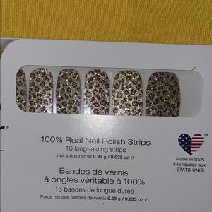 🥳 Color Street  “Safari Chic” nail polish strip